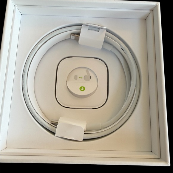 Apple Air Pods Pro - Picture 3 of 10